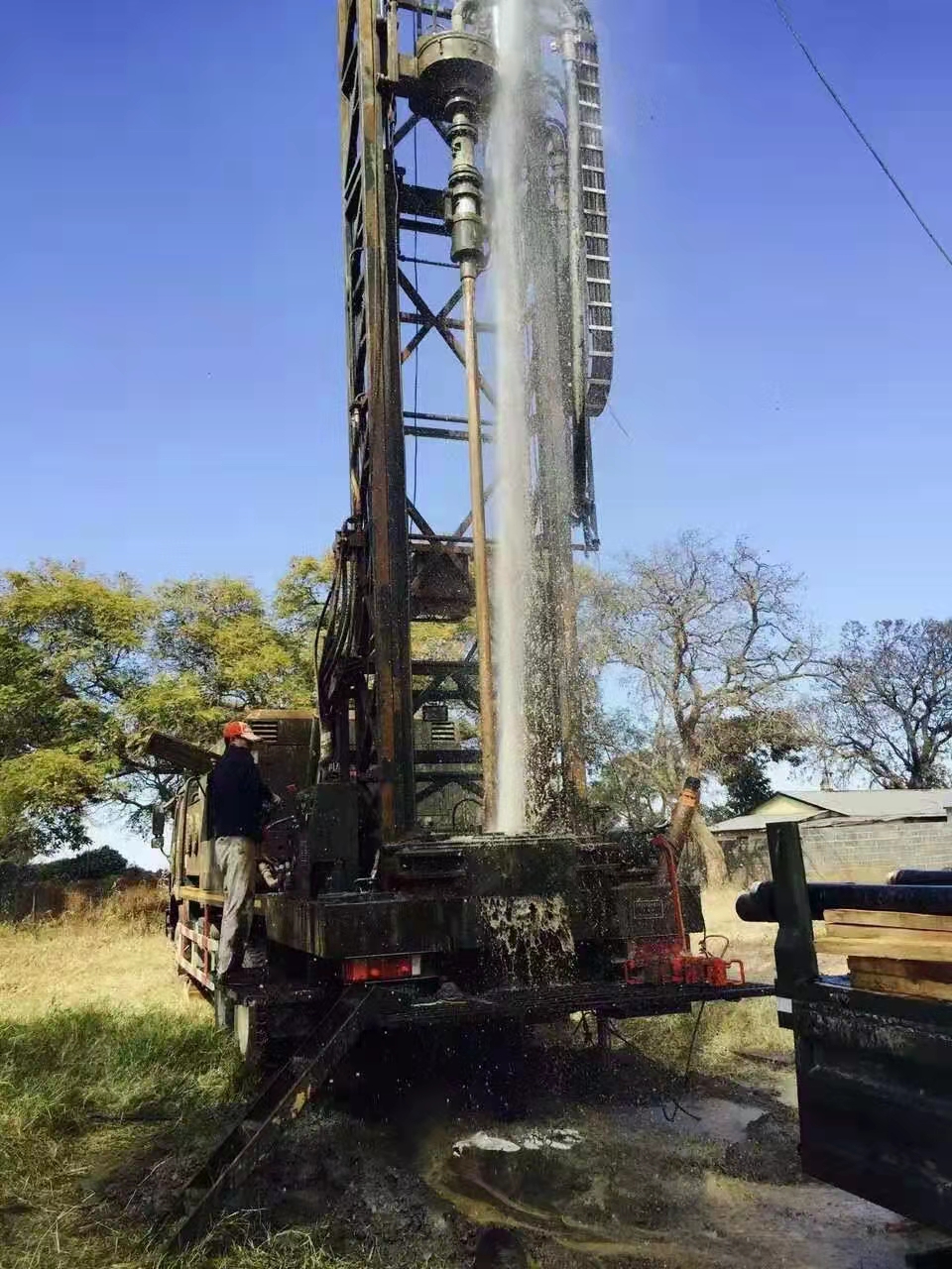 CDC-300車(chē)載鉆機(jī)在肯尼亞
